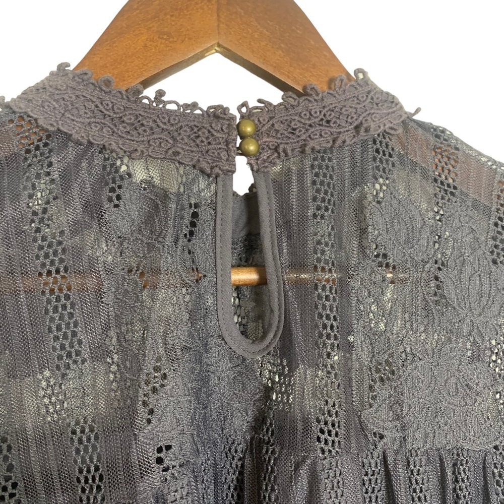 Chance or Fate Lacy High Neck Sheer Blouse Navy Blue Size M - Picture 6 of 12